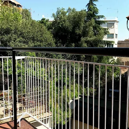 Apartment Penny Planets Rome